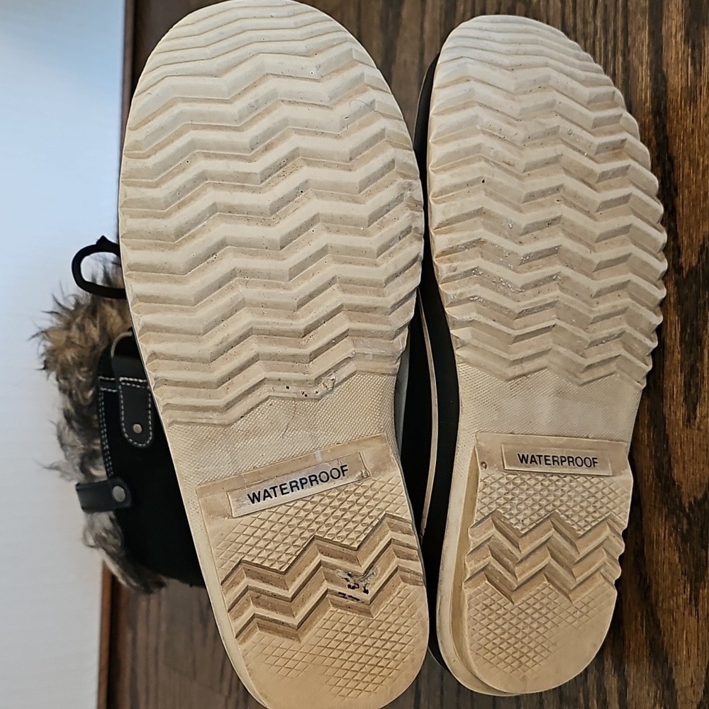 Sorel Joan Of Arctic Black Faux Fur Insulated Waterproof Winter Boots - Picture 9 of 12